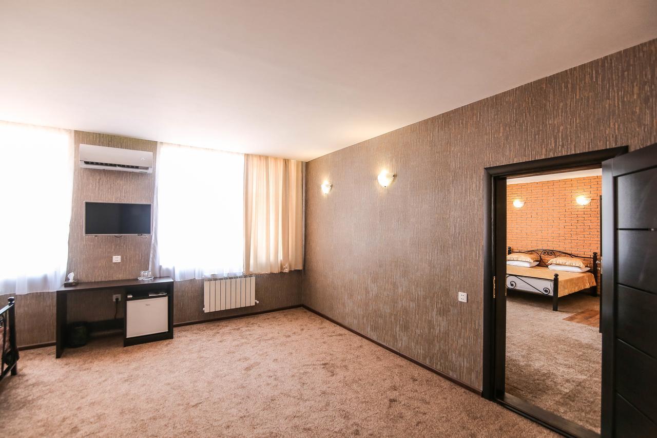 Evim Otel Zaqatala Exterior foto